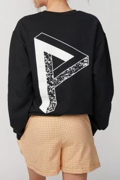 JAMIE SHORTS BRONZE -Varley Store TheSilenceCoModelEcommOct2020204319 ee4d3a3d 7a57 40a3 abc8 21e0cda42d77