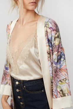 YAEL KIMONO -Varley Store TheSilenceCoModelEcommOct2020204702