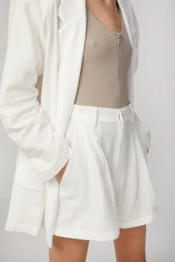 BEACH BLAZER -Varley Store TheSilenceCoModelEcommOct2020205426