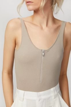 STRAP ZIP KNIT BODYSUIT -Varley Store TheSilenceCoModelEcommOct2020205427