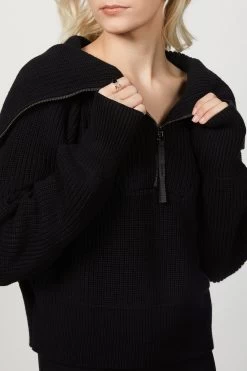 Varley MENTONE HALF ZIP PULLOVER 11 Varley MENTONE HALF ZIP PULLOVER -Varley Store TheSilenceCoOnModel2Jan2620210165