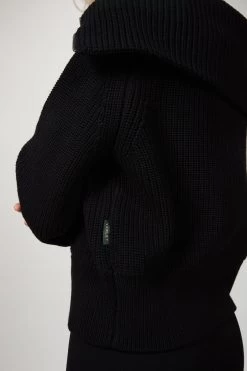 Varley MENTONE HALF ZIP PULLOVER 14 Varley MENTONE HALF ZIP PULLOVER -Varley Store TheSilenceCoOnModel2Jan2620210175