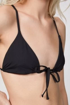 TRIANGLE TOP 10 TRIANGLE TOP -Varley Store TheSilenceCoOnModel2Jan2620210983