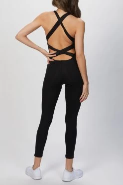 THE UNITARD 8 THE UNITARD -Varley Store TheSilenceCoOnModelApril1202113081