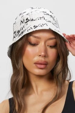 Varley Store -Varley Store TheSilenceCoOnModelApril1202113297