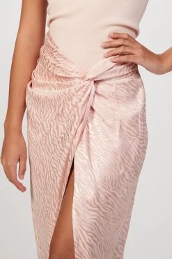 INNIS SKIRT -Varley Store TheSilenceCoOnModelFeb1920217509