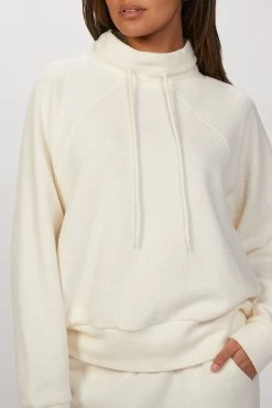 Varley MACEO SWEAT 4.0 -Varley Store TheSilenceCoOnModelFeb1920217677