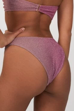 ISLAND BOTTOM -Varley Store TheSilenceCoOnModelFeb1920217904