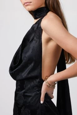 DYLAN GEMSTONE LINK BRACELET 9 DYLAN GEMSTONE LINK BRACELET -Varley Store TheSilenceCoOnModelJan2620210171 0aab69d4 d64d 489a b103 ee585f9cc08b