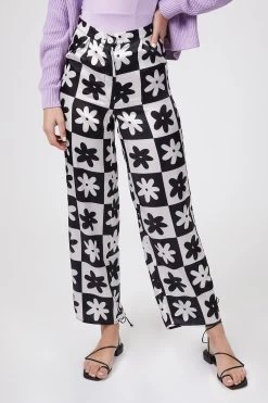 COURTNEY WIDE LEG PANT 9 COURTNEY WIDE LEG PANT -Varley Store TheSilenceCoOnModelJan2620210312