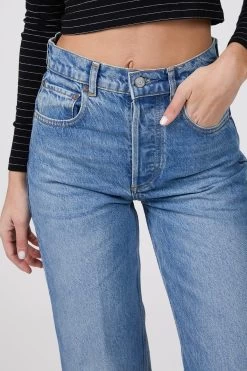 THE ZIGGY BAGGY HIGH-RISE STRAIGHT-LEG JEANS -Varley Store TheSilenceCoOnModelJan2620210849