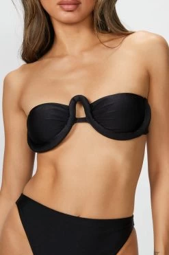 SOLID HIGH-LEG STRAPLESS BIKINI -Varley Store TheSilenceCoOnModelJune2920210364