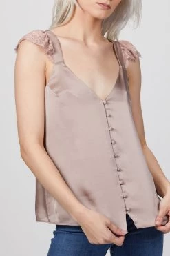 VICTORIA CAMI 8 VICTORIA CAMI -Varley Store TheSilenceCoOnModelMarch28202111706