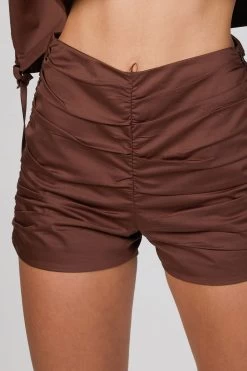RUCHED MINI SHORTS -Varley Store TheSilenceCoOnModelMarch28202112185