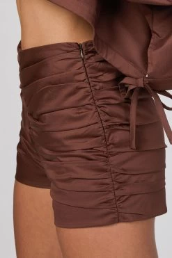 RUCHED MINI SHORTS -Varley Store TheSilenceCoOnModelMarch28202112187