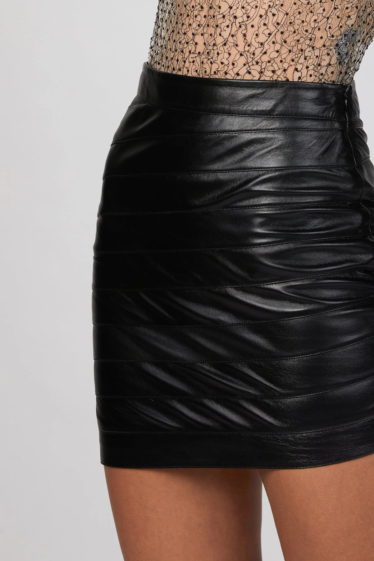 LAYERED MINI LEATHER SKIRT 4 LAYERED MINI LEATHER SKIRT - Image 4