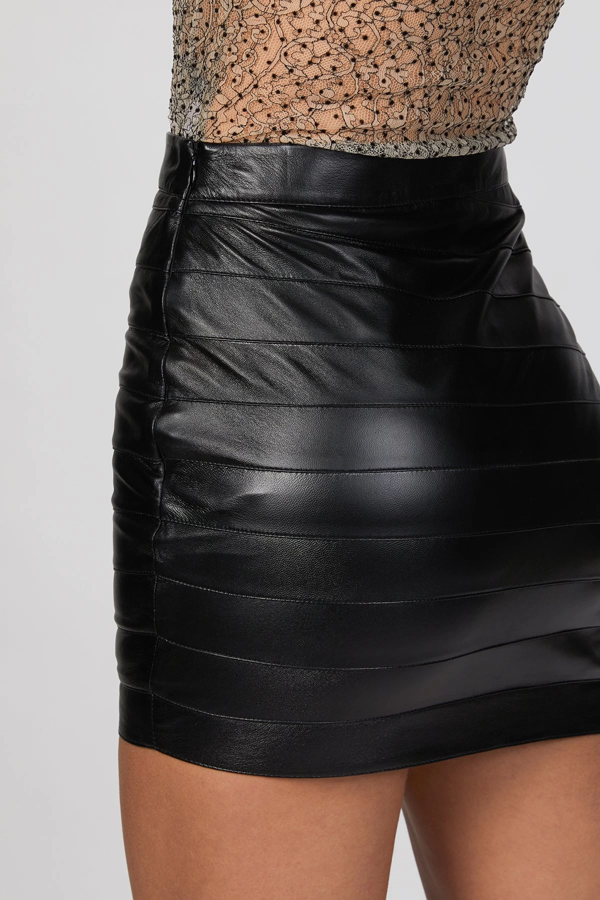 LAYERED MINI LEATHER SKIRT 5 LAYERED MINI LEATHER SKIRT - Image 5