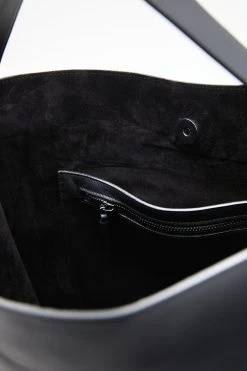 ELISABETTA BAG 15 ELISABETTA BAG -Varley Store TheSilenceCoStudioShootAugust120209410