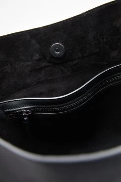 ELISABETTA BAG 16 ELISABETTA BAG -Varley Store TheSilenceCoStudioShootAugust120209411