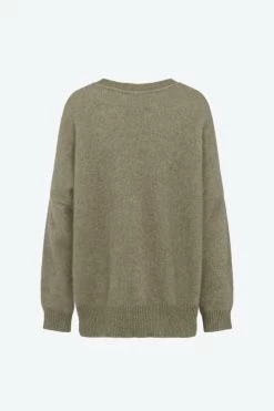 AGNÉS KNIT -Varley Store Worn 017 1344x2016 4c78c6bd 7604 4de7 98bd 3ed7b10bb9b2