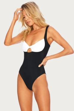 BREA ONE PIECE -Varley Store q2 017f0f56 2c55 4d18 b4fe b0e901b6d3c4