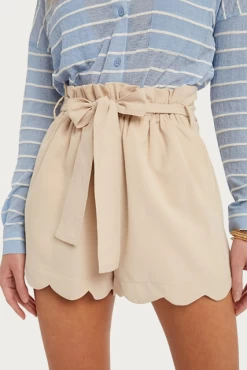 HIGH-WAISTED SCALLOP TRIM SHORTS -Varley Store q2 162e3be5 5749 42c7 a3f6 67f0b918e4f6