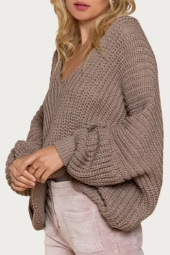 SLOUCHY LOW-BACK KNIT SWEATER -Varley Store q2 1ac47344 8490 4666 8632 421e9e37cd8f