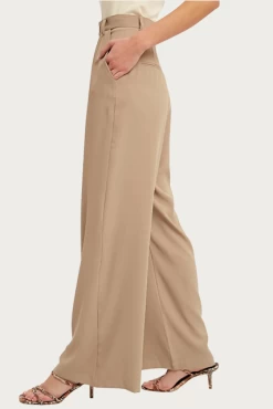 PLEATED WIDE-LEG PANTS -Varley Store q2 48b95a65 d721 45d9 bff0 74f116fc6fcb