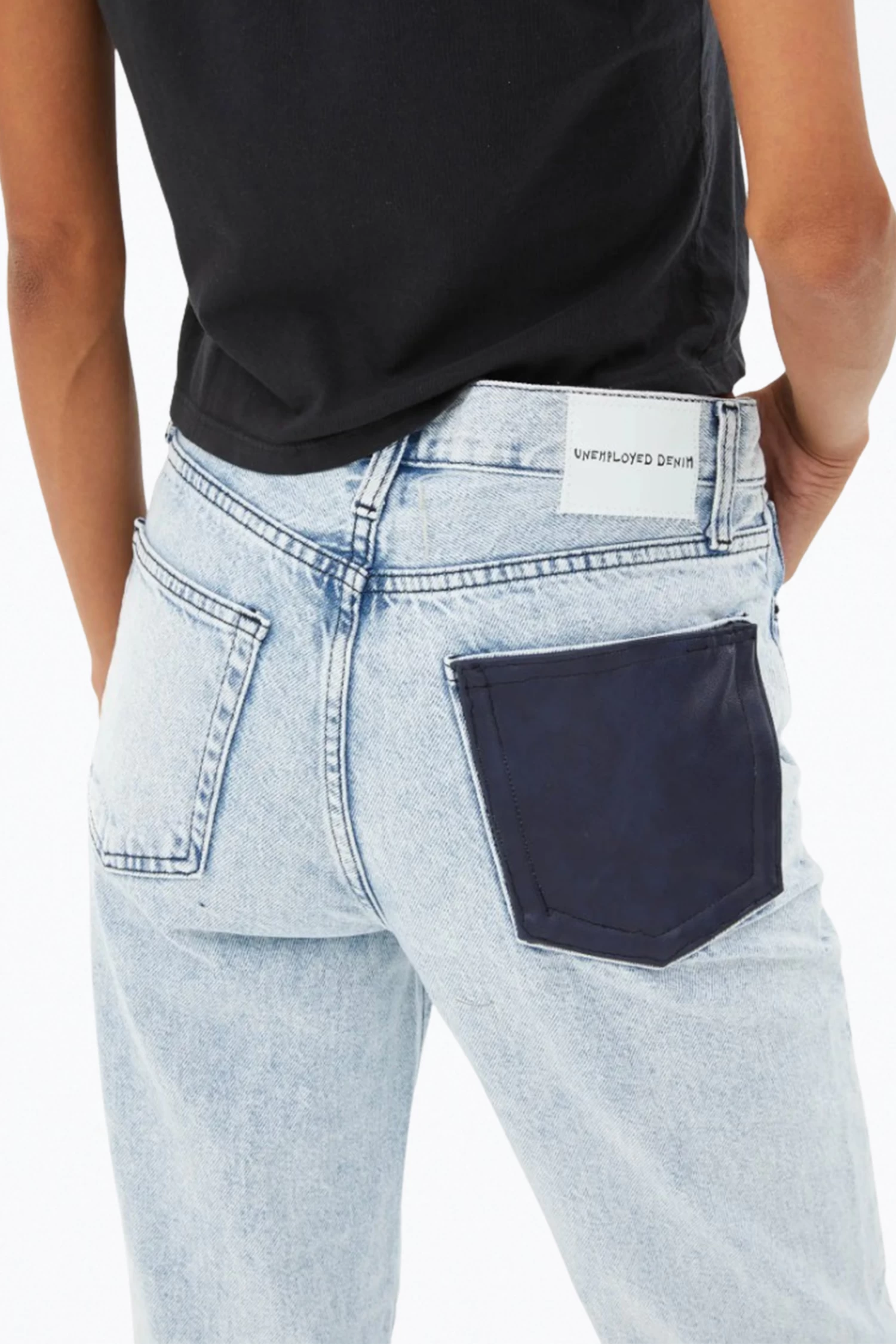 LEATHER POCKET HIGH-RISE TAPERED JEANS 4 LEATHER POCKET HIGH-RISE TAPERED JEANS - Image 4