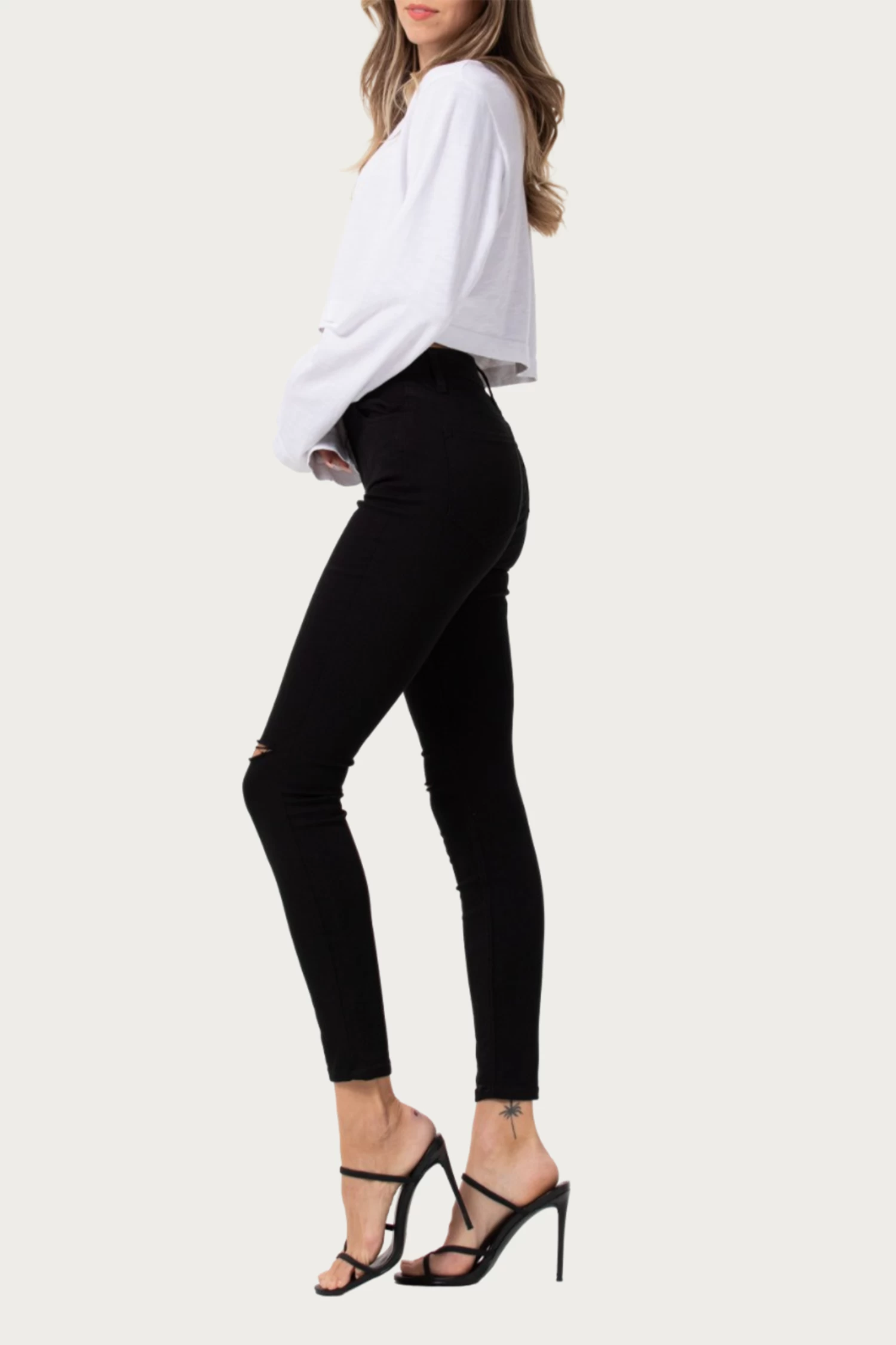 HIGH-RISE DISTRESSED SKINNY JEANS 3 HIGH-RISE DISTRESSED SKINNY JEANS - Image 3