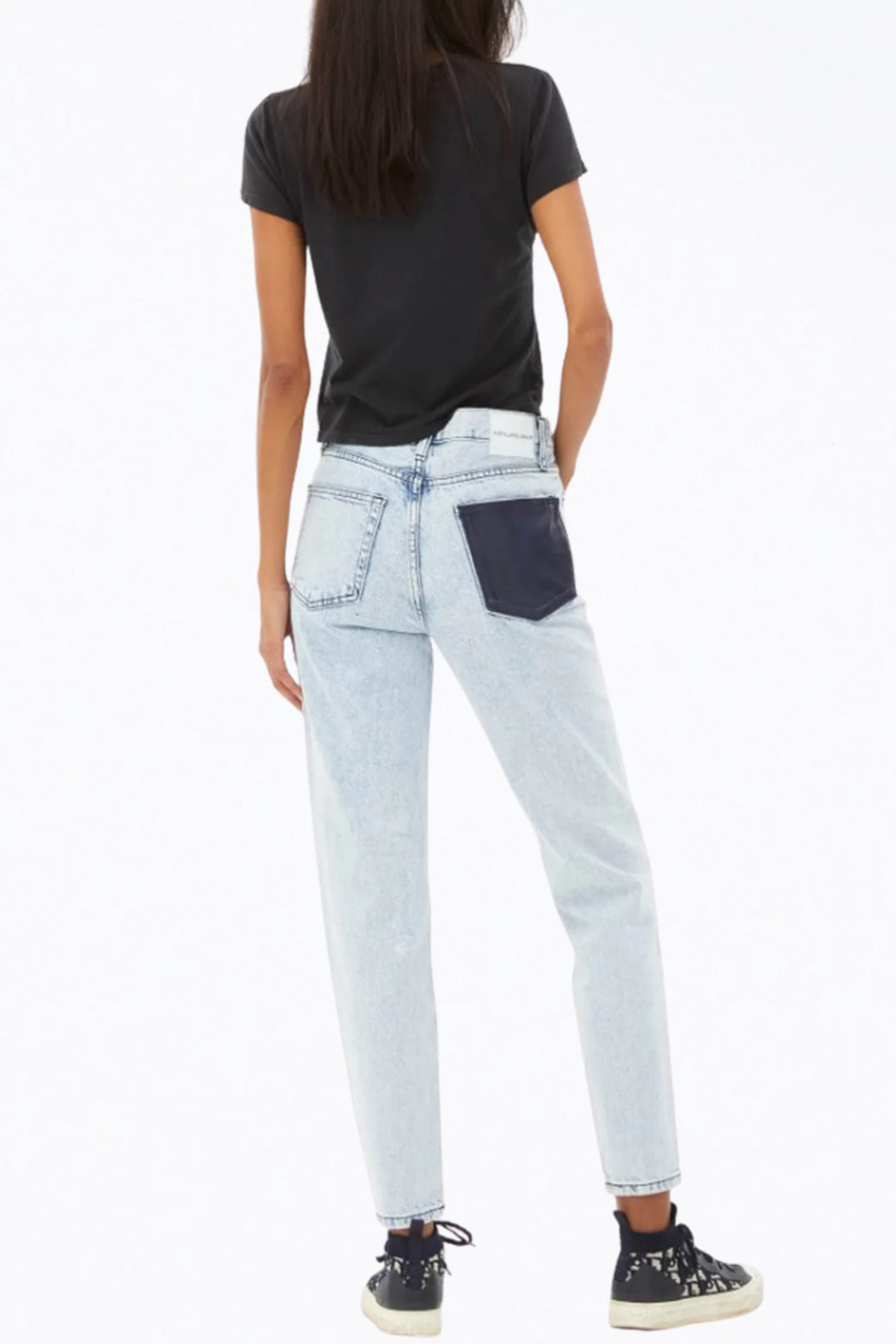 LEATHER POCKET HIGH-RISE TAPERED JEANS 2 LEATHER POCKET HIGH-RISE TAPERED JEANS - Image 2