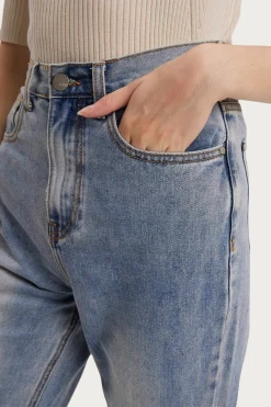 HIGH-RISE SPLIT HEM JEANS -Varley Store q2 ca8e1c32 ffab 4b20 8b4e 1b79a1a8d7ef