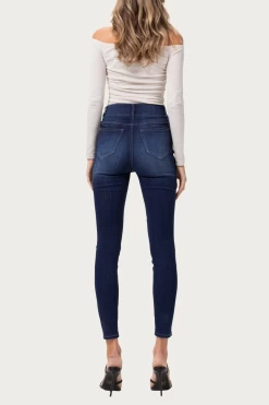 HIGH-RISE STRETCH SKINNY JEANS -Varley Store q2 f3cc7f1d 8fdb 415c aa15 6fbbd8cd7846