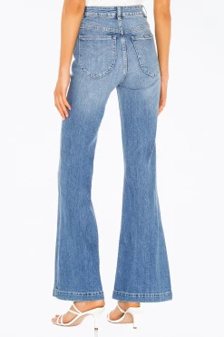 EASTCOAST HIGH-RISE FLARE JEANS -Varley Store q3 7709dae9 f9c2 40b8 91cf 2cade6d3ead9