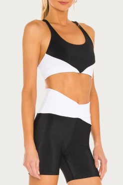 CORA SHORT -Varley Store q5 16b12ddf 9f1f 4c29 8b86 63a1980ed500